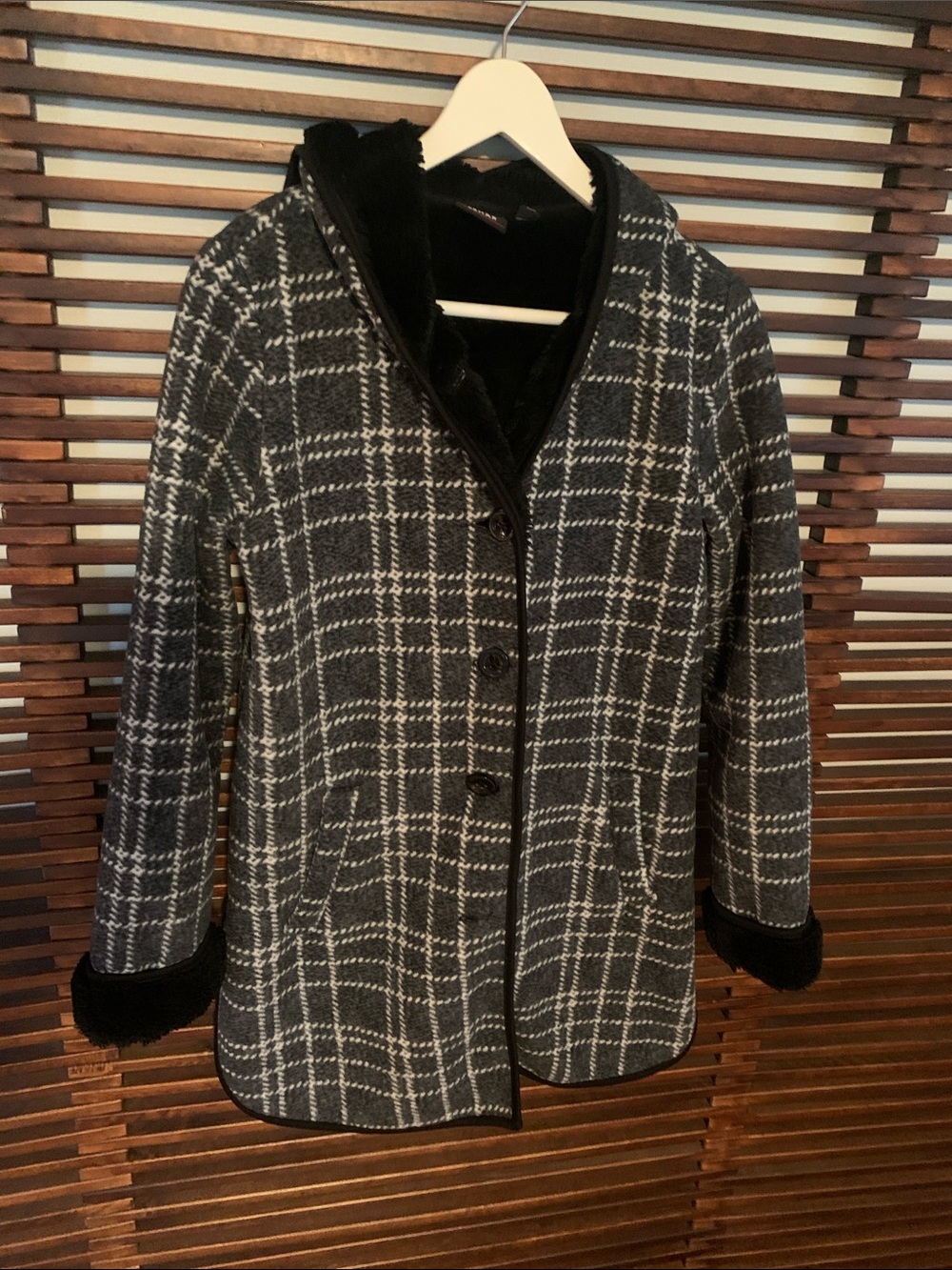 🎉NEW LISTING!🎉Ike Behar Black and Gray Plaid Pea Coat with Faux Fur Trim